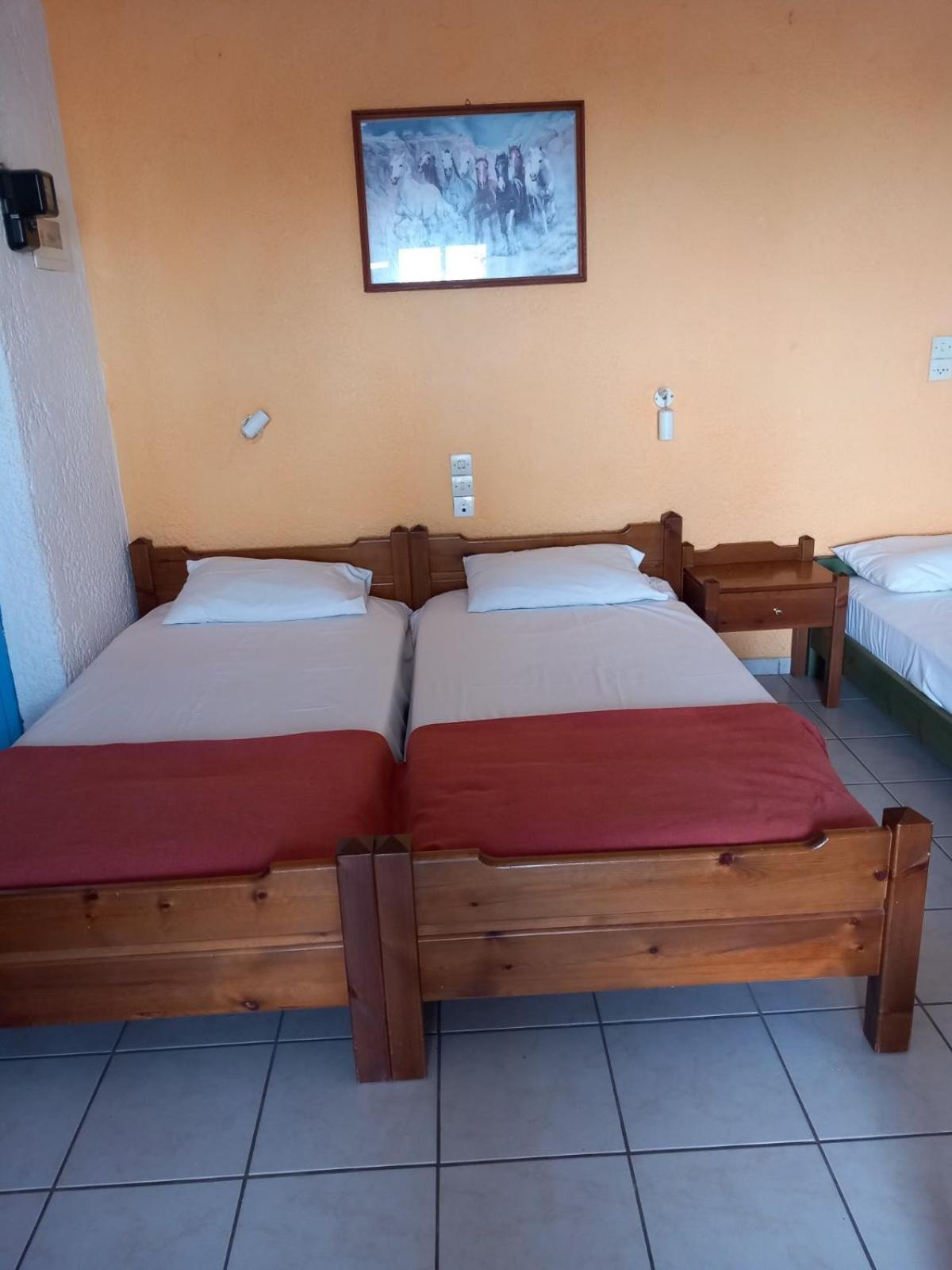 קרטרוס Antikristo Rooms מראה חיצוני תמונה